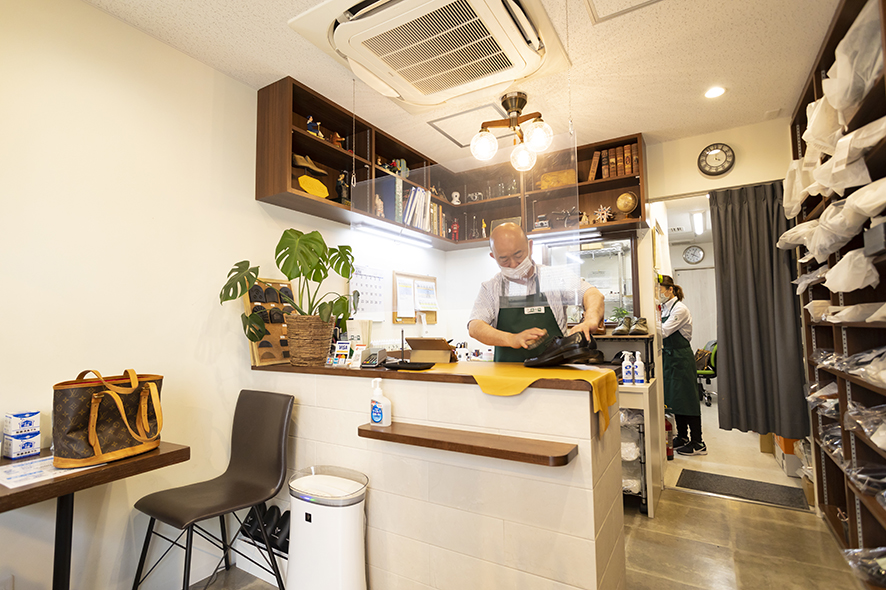 靴専科高槻店の想いを込めた修理 クリーニングで永く大切に City Life News